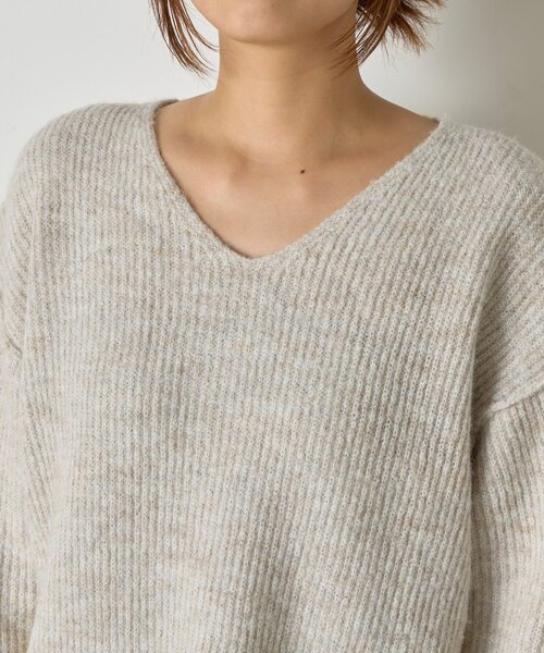 Jena espace merveilleux(ジェナ エスパスメルヴェイユ)の「【スタイルアップ】配色アゼVニット(ニット/セーター・レディース・ベージュ/ブラウン/グレー・FREE)」の9枚目の写真