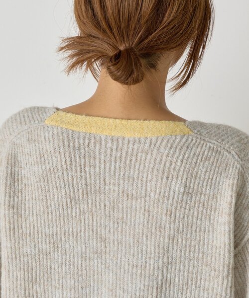 Jena espace merveilleux(ジェナ エスパスメルヴェイユ)の「【スタイルアップ】配色アゼVニット(ニット/セーター・レディース・ベージュ/ブラウン/グレー・FREE)」の8枚目の写真