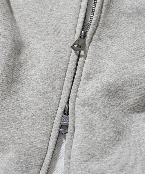 1piu1uguale3 RELAX（ウノピュウノウグァーレトレリラックス）の「【1PIU1UGUALE3 RELAX】THICK STRING LOGO, ZIP HOODIE（パーカー・メンズ・ブラック/グレー・LARGE/MEDIUM/X-LARGE）」の12枚目の写真