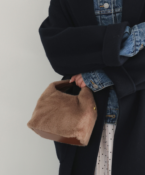 SLOBE IENA(スローブイエナ)の「SINBONO/シンボノ Vivienne Crossbody Bag 2T31-2(ショルダーバッグ・レディース・ベージュ/ブラック・FREE)」の21枚目の写真
