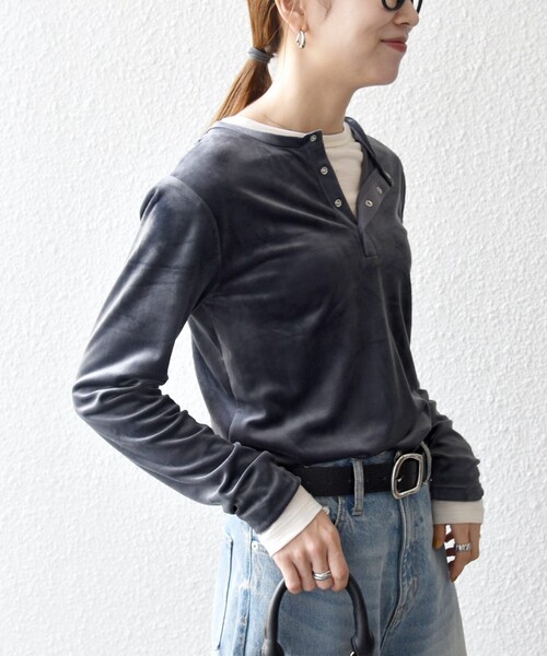 SHIPS any（シップス エニィ）の「SHIPS any:〈洗濯機可能〉ポリエステル ベロア 2way ヘンリーネック プルオーバー（Tシャツ/カットソー・レディース・ブラック/グレー/ワイン・ONE SIZE）」の7枚目の写真