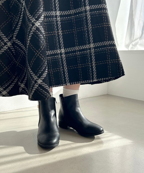 WA ORiental TRaffic（ダブルエーオリエンタルトラフィック）の「プチメタル フラット ショートブーツ /52408 厚手クッション（ブーツ・レディース・ブラック/ブラウン/ベージュ・S/M/L/LL/3L/SS）」の5枚目の写真