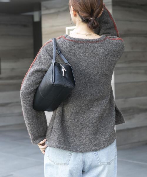 ITEMS URBANRESEARCH(アイテムズ アーバンリサーチ)の「ブークレパイピングニット(ニット/セーター・レディース・オフホワイト/ブラウン/ネイビー・FREE)」の5枚目の写真