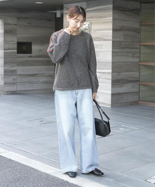 ITEMS URBANRESEARCH(アイテムズ アーバンリサーチ)の「ブークレパイピングニット(ニット/セーター・レディース・オフホワイト/ブラウン/ネイビー・FREE)」の7枚目の写真