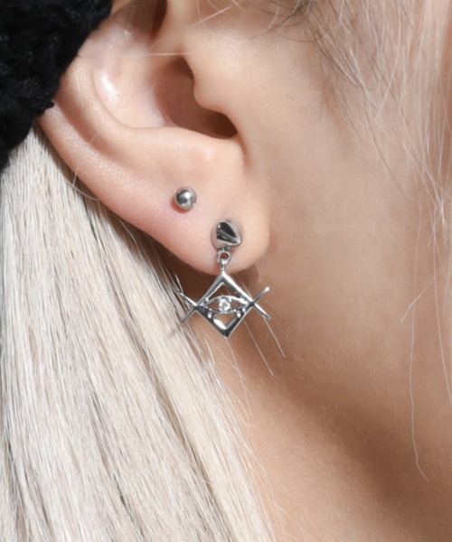 REFLEM/レフレム』Thorn eyeロゴチャームピアス（ピアス（片耳用