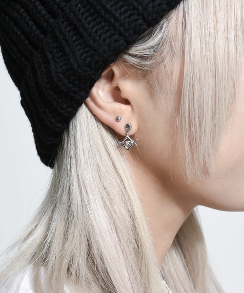 REFLEM/レフレム』Thorn eyeロゴチャームピアス（ピアス（片耳用