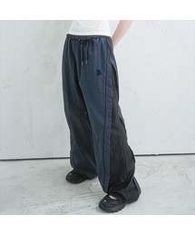 AVANDRESS（アバンドレス ）の「ハイパーナイロンパンツ - 2COL（スウェットパンツ）」