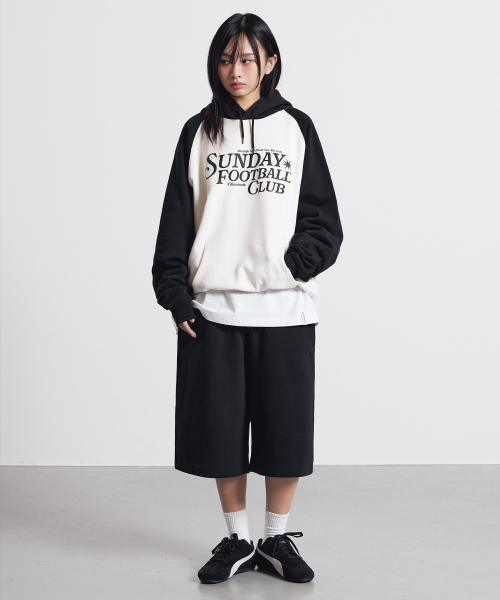 F.ILLUMINATE(フィルミネイト)の「サンデーフットボールクラブ フードパーカー-ブラック(パーカー・レディース・その他・SMALL/MEDIUM/LARGE)」の4枚目の写真