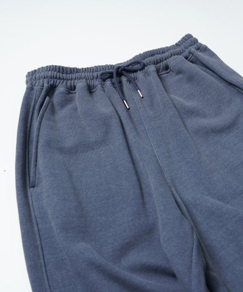 FRIZMWORKS(フリズムワークス)の「PIGMENT TERRY TRACK PANTS _ BLUE(スウェットパンツ・メンズ・その他・MEDIUM/LARGE/X-LARGE)」の4枚目の写真