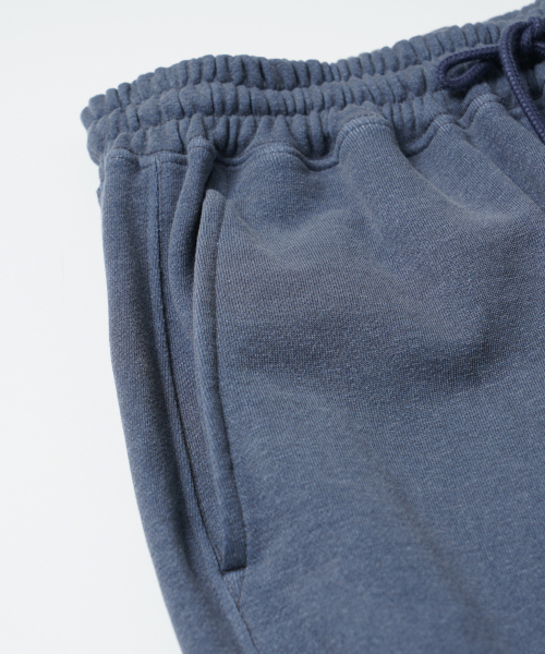 FRIZMWORKS(フリズムワークス)の「PIGMENT TERRY TRACK PANTS _ BLUE(スウェットパンツ・メンズ・その他・MEDIUM/LARGE/X-LARGE)」の5枚目の写真