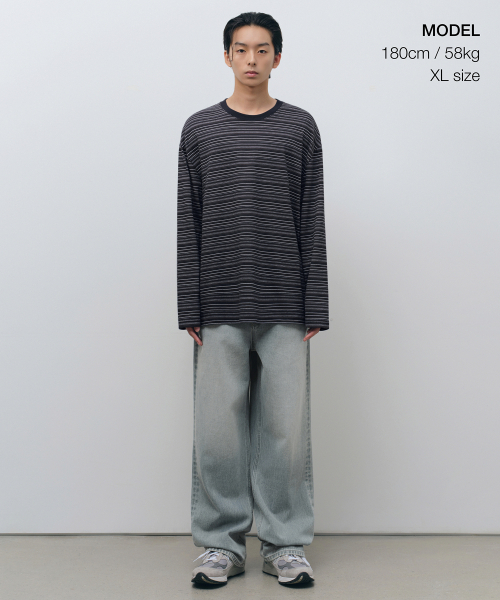 MUSINSA STANDARD（ムシンサスタンダード）の「マルチストライプリラックスド長袖Tシャツ4 [ネイビー]（Tシャツ/カットソー・メンズ・その他・LARGE/X-LARGE/XX-LARGE/SMALL/MEDIUM）」の2枚目の写真