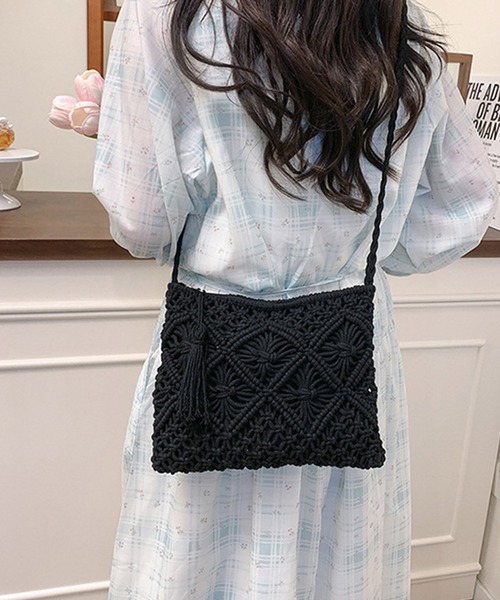 c.u.l(シーユーエル)の「かぎあみ クロシェ サコッシュ ショルダーバッグ cula1347(ショルダーバッグ・レディース・ベージュ/アイボリー/ブラック/ピンク・FREE)」の3枚目の写真