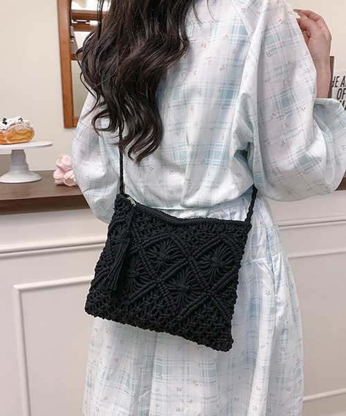 c.u.l(シーユーエル)の「かぎあみ クロシェ サコッシュ ショルダーバッグ cula1347(ショルダーバッグ・レディース・ベージュ/アイボリー/ブラック/ピンク・FREE)」の5枚目の写真