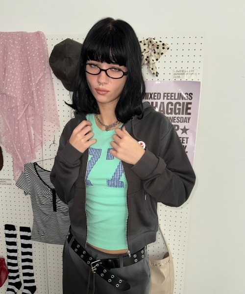 SHAGGIE(シャギー)の「ナンバーチェックタイトTシャツ(Tシャツ/カットソー・レディース・ホワイト/チャコールグレー/グリーン・FREE)」の10枚目の写真