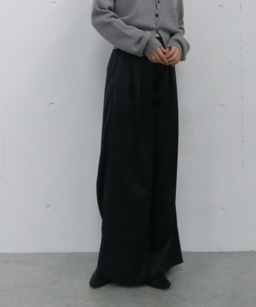 archives（アルシーヴ）の「サテンタックパンツ（その他パンツ・レディース・ネイビー/ブラウン/ベージュ・MEDIUM）」の20枚目の写真