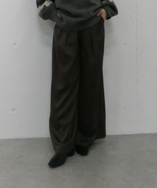 archives（アルシーヴ）の「サテンタックパンツ（その他パンツ・レディース・ネイビー/ブラウン/ベージュ・MEDIUM）」の12枚目の写真