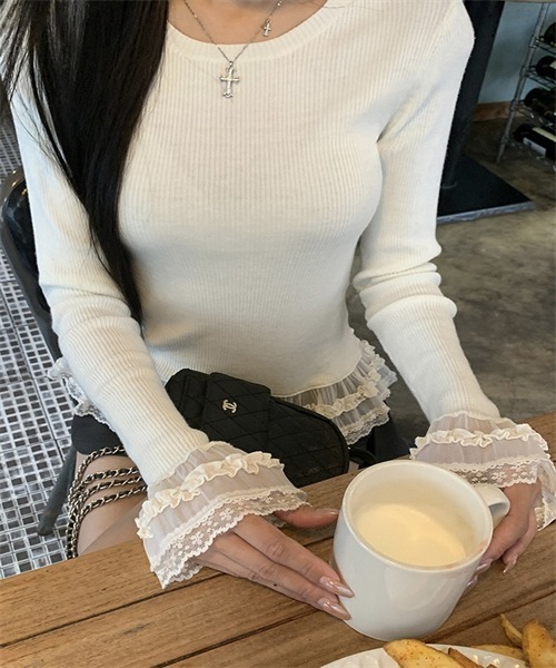 FREE STYLISTS(フリー スタイリスト)の「異素材ドッキングレースフリルニットトップス(Tシャツ/カットソー・レディース・グレー/ホワイト・M/L/XL/S)」の10枚目の写真