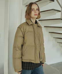 YUPPE（ヨッペ）の「LEATHER SHORT PADDING_BEIGE（ダウンジャケット/コート）」