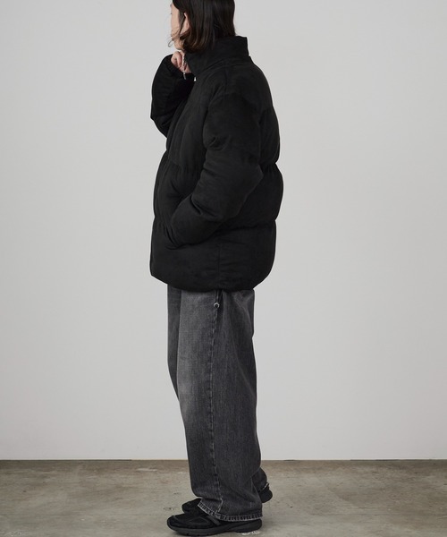 Theater code(シアターコード)の「Spindle-Trimmed Faux Suede Basic Down Jacket / スピンドル付き フェイクスエード ベーシックジャケット 秋 秋服メンズ 2026年秋冬(ダウンジャケット/コート・メンズ・グレー/ブラック/ブラウン・M/L)」の14枚目の写真
