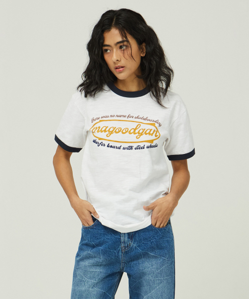 MAGOODGAN（メックウッドガン）の「スタンシー3711スラブレタリングスタンダードフィットスカイブルーリンガー半袖Tシャツ（Tシャツ/カットソー・レディース・その他・MEDIUM/LARGE/X-LARGE）」の2枚目の写真