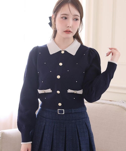 one after another NICE CLAUP（ワンアフターアナザーナイスクラップ）の「ビジュー付配色ポロニット（ニット/セーター・レディース・ピンク/ネイビー/ブラック/オフホワイト・FREE）」の3枚目の写真