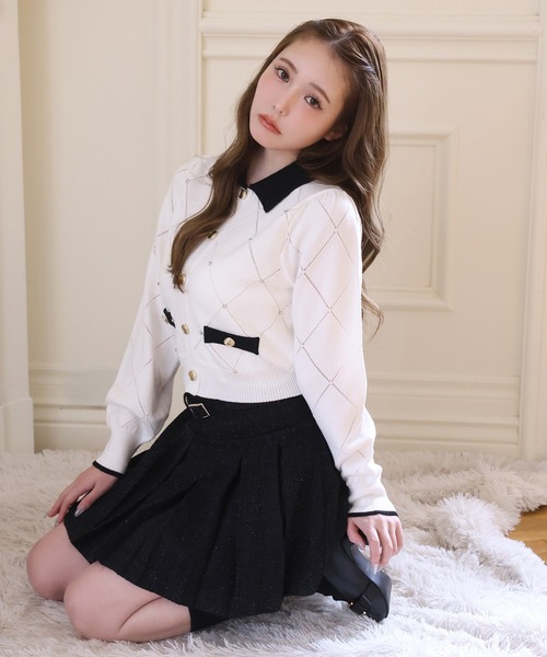 one after another NICE CLAUP（ワンアフターアナザーナイスクラップ）の「ビジュー付配色ポロニット（ニット/セーター・レディース・ピンク/ネイビー/ブラック/オフホワイト・FREE）」の17枚目の写真