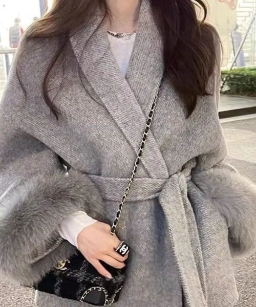 ベルンハルトウィルヘルム　ショートコート　セーラー　総柄　ウール　グレー　S セール】ファーカフ付きウエストベルトショートコート（ノーカラー