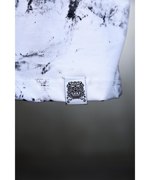 KIRTIMUKHA（キールティムカ）の「ロゴラフペインティングルーズフィット半袖Tシャツホワイト（Tシャツ/カットソー・メンズ・その他・2/3）」の5枚目の写真