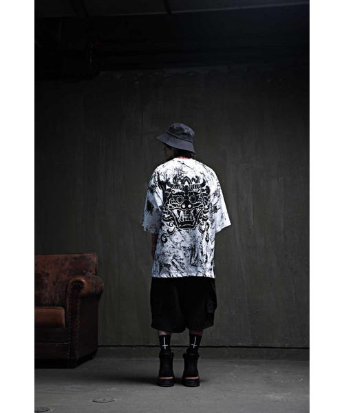 KIRTIMUKHA（キールティムカ）の「ロゴラフペインティングルーズフィット半袖Tシャツホワイト（Tシャツ/カットソー・メンズ・その他・2/3）」の11枚目の写真