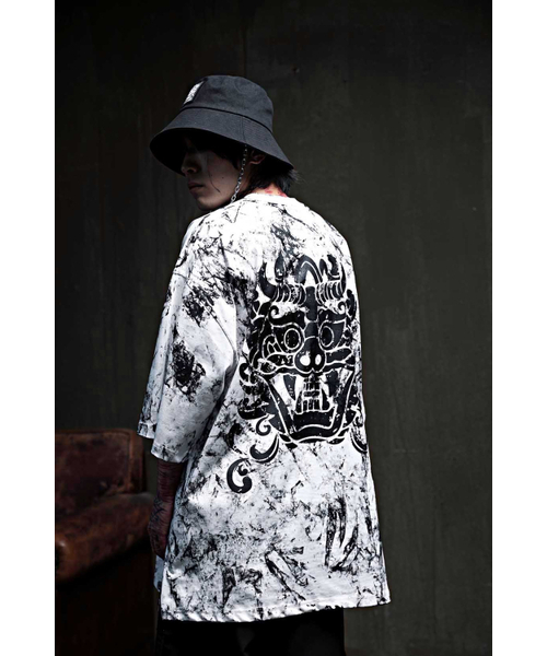KIRTIMUKHA（キールティムカ）の「ロゴラフペインティングルーズフィット半袖Tシャツホワイト（Tシャツ/カットソー・メンズ・その他・2/3）」の12枚目の写真