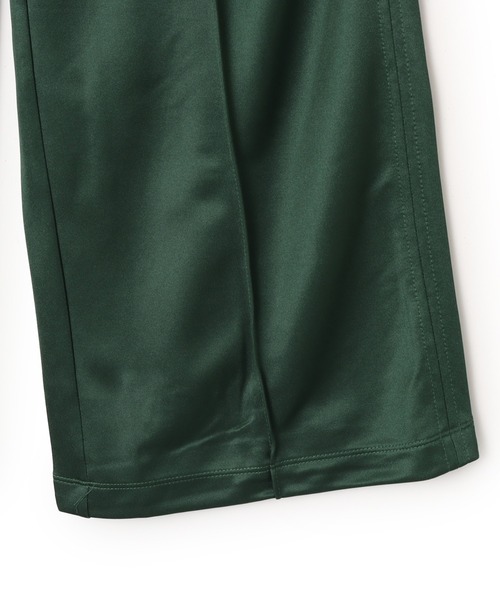 NIKE(ナイキ)の「NIKE WMNS NSW BELTED PINTUCK PANT / ナイキ ウィメンズ ルーズ ミッドライズ ベルト付き ピンタックパンツ【SP】(その他パンツ・レディース・グリーン/ブラック・S/L/M)」の13枚目の写真