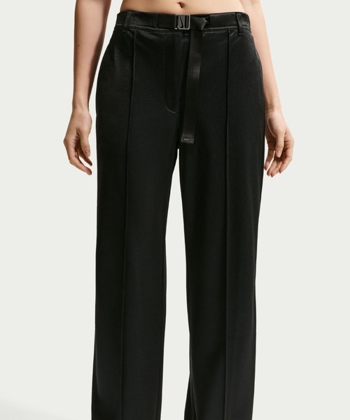 NIKE(ナイキ)の「NIKE WMNS NSW BELTED PINTUCK PANT / ナイキ ウィメンズ ルーズ ミッドライズ ベルト付き ピンタックパンツ【SP】(その他パンツ・レディース・グリーン/ブラック・S/L/M)」の5枚目の写真
