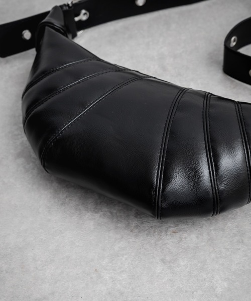 Rocky Monroe(ロッキーモンロー)の「PUレザー クロワッサン型ショルダーバッグ/ボディバッグ(ショルダーバッグ・メンズ・ブラウン/ワイン/ブラック・FREE)」の19枚目の写真