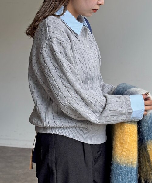 U.S. POLO ASSN.（ユーエスポロアッスン）の「フェイクレイヤードケーブルニットポロ（ニット/セーター・レディース・グレー/ネイビー/アイボリー・FREE）」の10枚目の写真