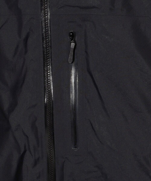 ARC'TERYX(アークテリクス)の「ARC'TERYX/アークテリクス Beta Insulated Jacket M(ブルゾン・メンズ・ブラック・LARGE/MEDIUM)」の4枚目の写真