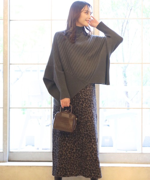 Ehre style(エーレスタイル)の「ゆるさが癖になる、ひとクセニット(ニット/セーター・レディース・ブラック/グレー/アイボリー・FREE)」の15枚目の写真