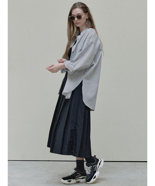 AVANT-G(アバン)の「Unbalance Stripe overfit shirt - white(シャツ/ブラウス・レディース・その他・FREE)」の5枚目の写真