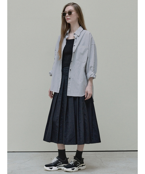 AVANT-G(アバン)の「Unbalance Stripe overfit shirt - white(シャツ/ブラウス・レディース・その他・FREE)」の6枚目の写真
