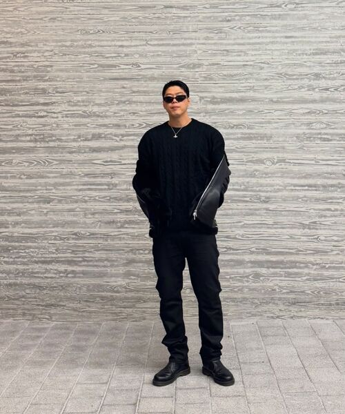 NOTUSUAL(ノットユージュアル)の「ユーズアルラウンドケーブルニット5カラー(ニット/セーター・レディース・ブラック/ネイビー/グリーン/アイボリー/ダークグレー・MEDIUM/LARGE/X-LARGE)」の8枚目の写真