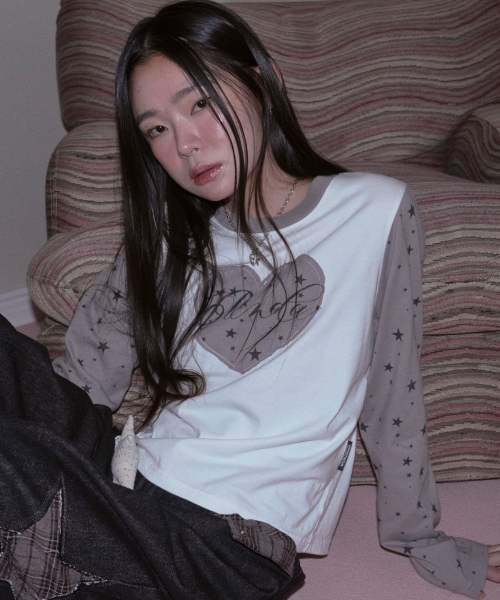 PRENDA(プレンダ)の「HEART STAR COMBINATION LONG SLEEVE GRAY(Tシャツ/カットソー・レディース・その他・FREE)」の1枚目の写真