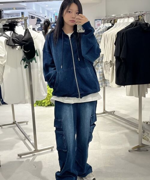 ALYSS（アリス）の「プレーンピグメントスウェットカーゴパンツ[ディープブルー]（スウェットパンツ・レディース・その他・MEDIUM/LARGE/X-LARGE/SMALL）」の4枚目の写真