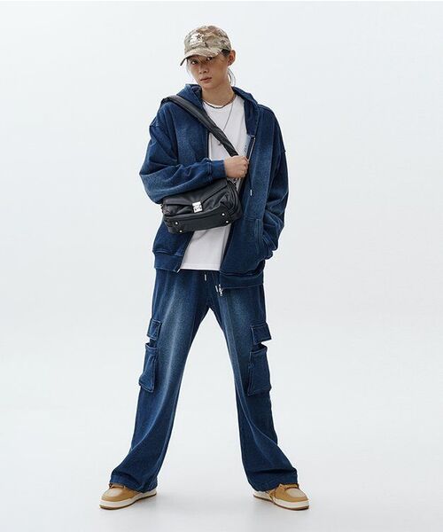 ALYSS（アリス）の「プレーンピグメントスウェットカーゴパンツ[ディープブルー]（スウェットパンツ・レディース・その他・MEDIUM/LARGE/X-LARGE/SMALL）」の5枚目の写真