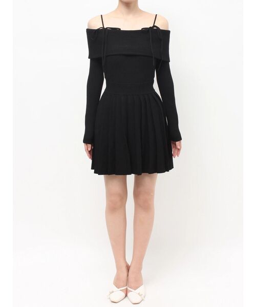 RESEXXY(リゼクシー)の「オフショルプリーツニットミニワンピース(ワンピース・レディース・アイボリー/ブラック/ブルー・FREE)」の7枚目の写真