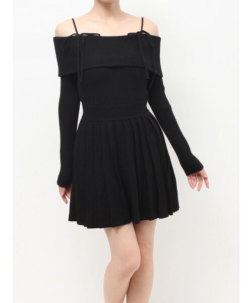 RESEXXY(リゼクシー)の「オフショルプリーツニットミニワンピース(ワンピース・レディース・アイボリー/ブラック/ブルー・FREE)」の12枚目の写真