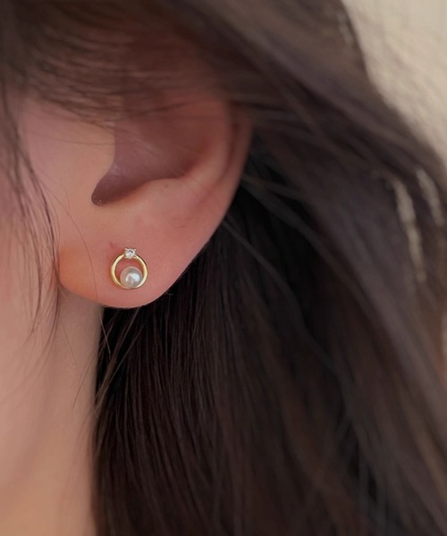 yu-ka(ユーカ)の「YU-KA:パールサークルミニピアス Pearl circle mini pierce(ピアス(両耳用)・レディース・ゴールド/シルバー・FREE)」の3枚目の写真