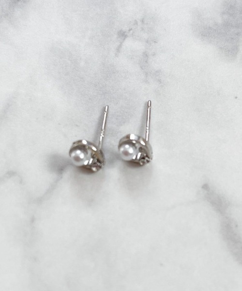 yu-ka(ユーカ)の「YU-KA:パールサークルミニピアス Pearl circle mini pierce(ピアス(両耳用)・レディース・ゴールド/シルバー・FREE)」の5枚目の写真