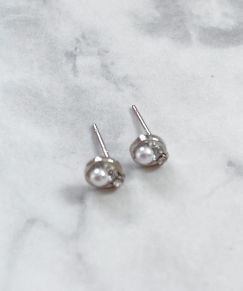 yu-ka(ユーカ)の「YU-KA:パールサークルミニピアス Pearl circle mini pierce(ピアス(両耳用)・レディース・ゴールド/シルバー・FREE)」の6枚目の写真