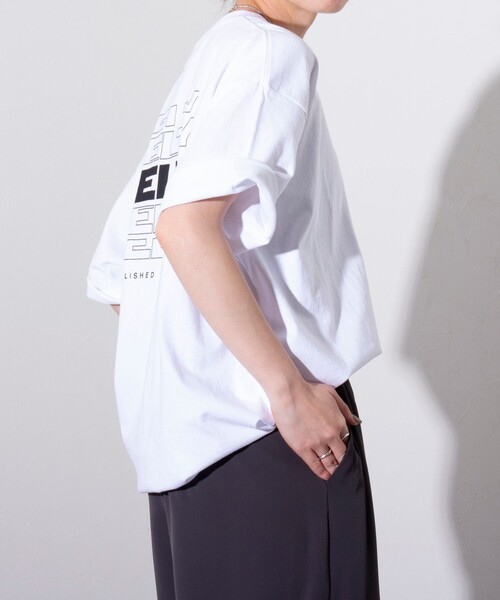 KELTY(ケルティ)の「【KELTY×GLOSTER】別注 バックタイポロゴT(Tシャツ/カットソー・メンズ・グレイッシュベージュ/ブラック/杢グレー/オフホワイト/チャコールグレー/ネイビー・S/M/L)」の10枚目の写真