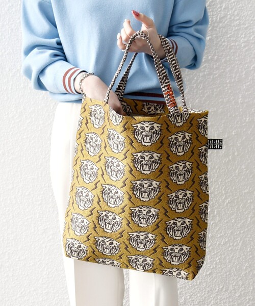 BINDU（ビンドゥー）の「BINDU: A4 デザイン ジャカード トート バッグ（トートバッグ・レディース・キャメル/ブルー/グリーン・ONE SIZE）」の6枚目の写真