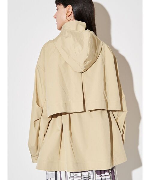 ELENDEEK(エレンディーク)の「ドローストリングマウンテンパーカー(ブルゾン・レディース・イエロー/オフホワイト/ブラウン・FREE)」の11枚目の写真